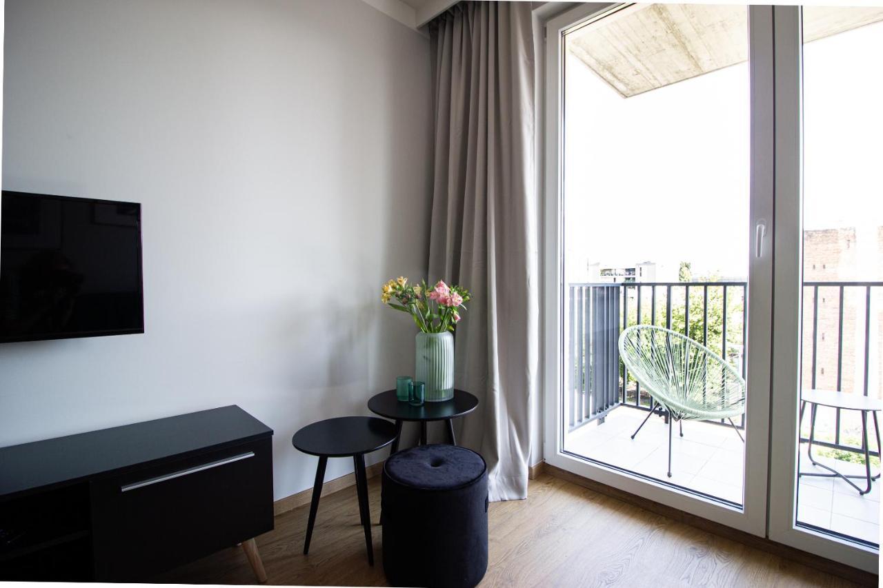 Patio Praga Metro Apartment วอร์ซอ ภายนอก รูปภาพ