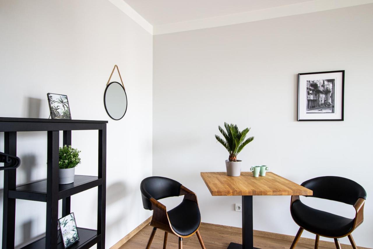 Patio Praga Metro Apartment วอร์ซอ ภายนอก รูปภาพ